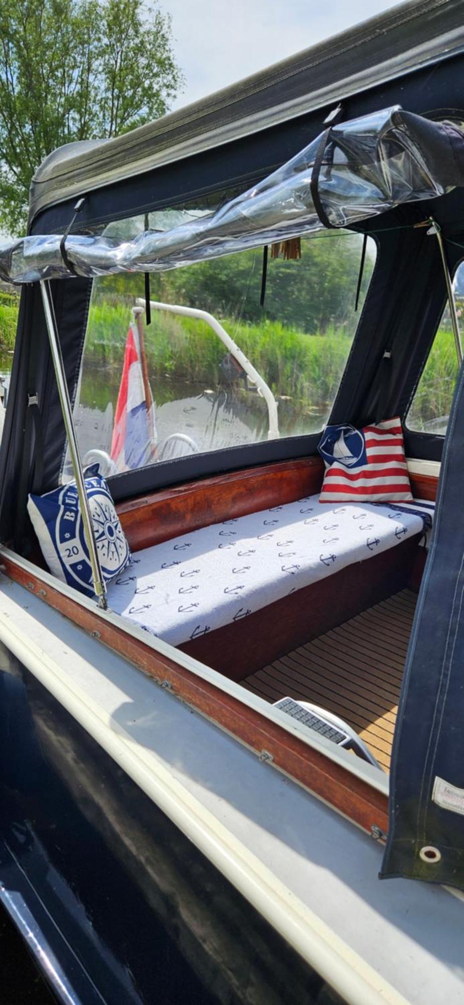 Boat Allemansfreon - Kamperen Op Het Water - Niet Om Mee Te Varen - Read Host Profile-Lees Hostprofiel Jutrijp Extérieur photo